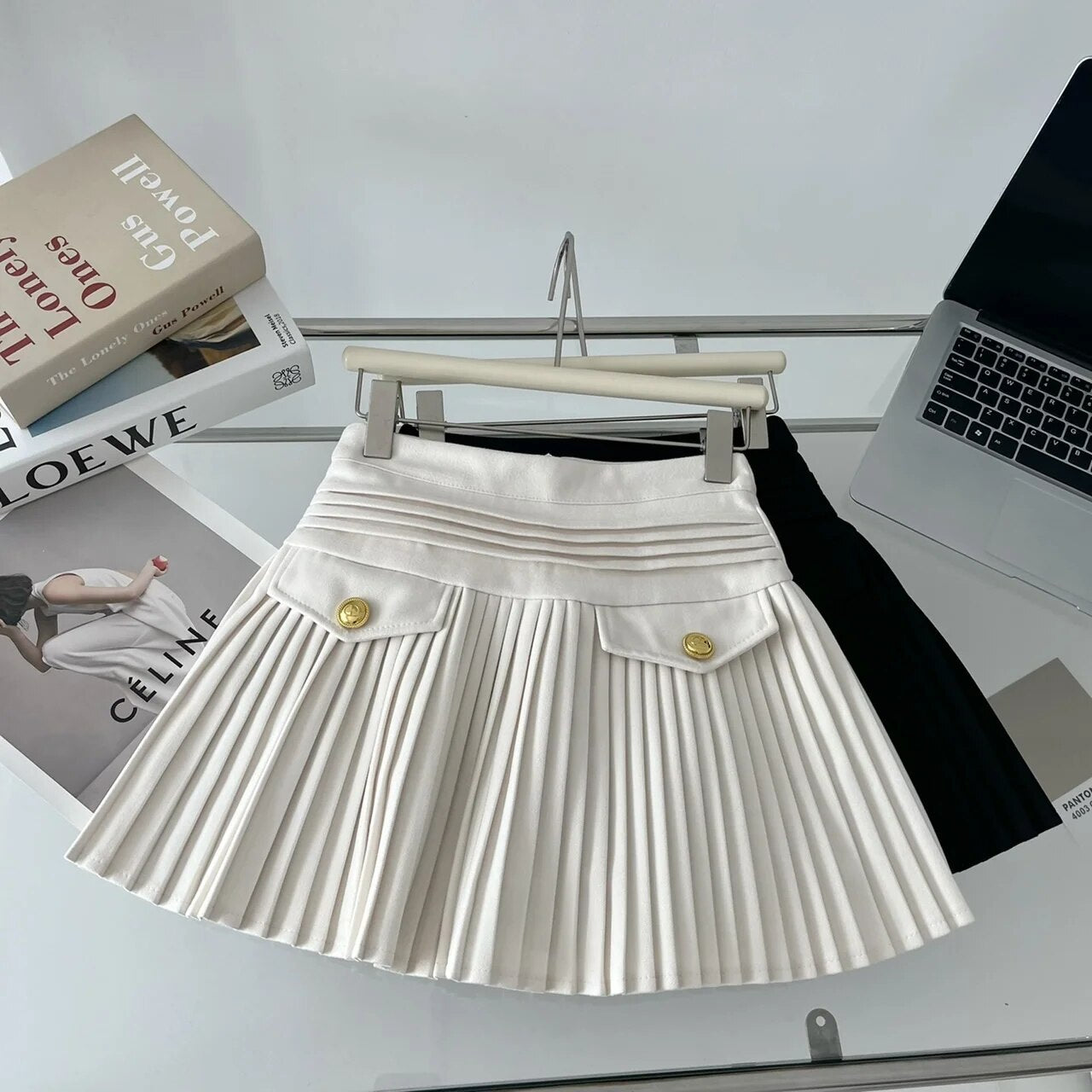 Pleated Vintage Mini Skirt