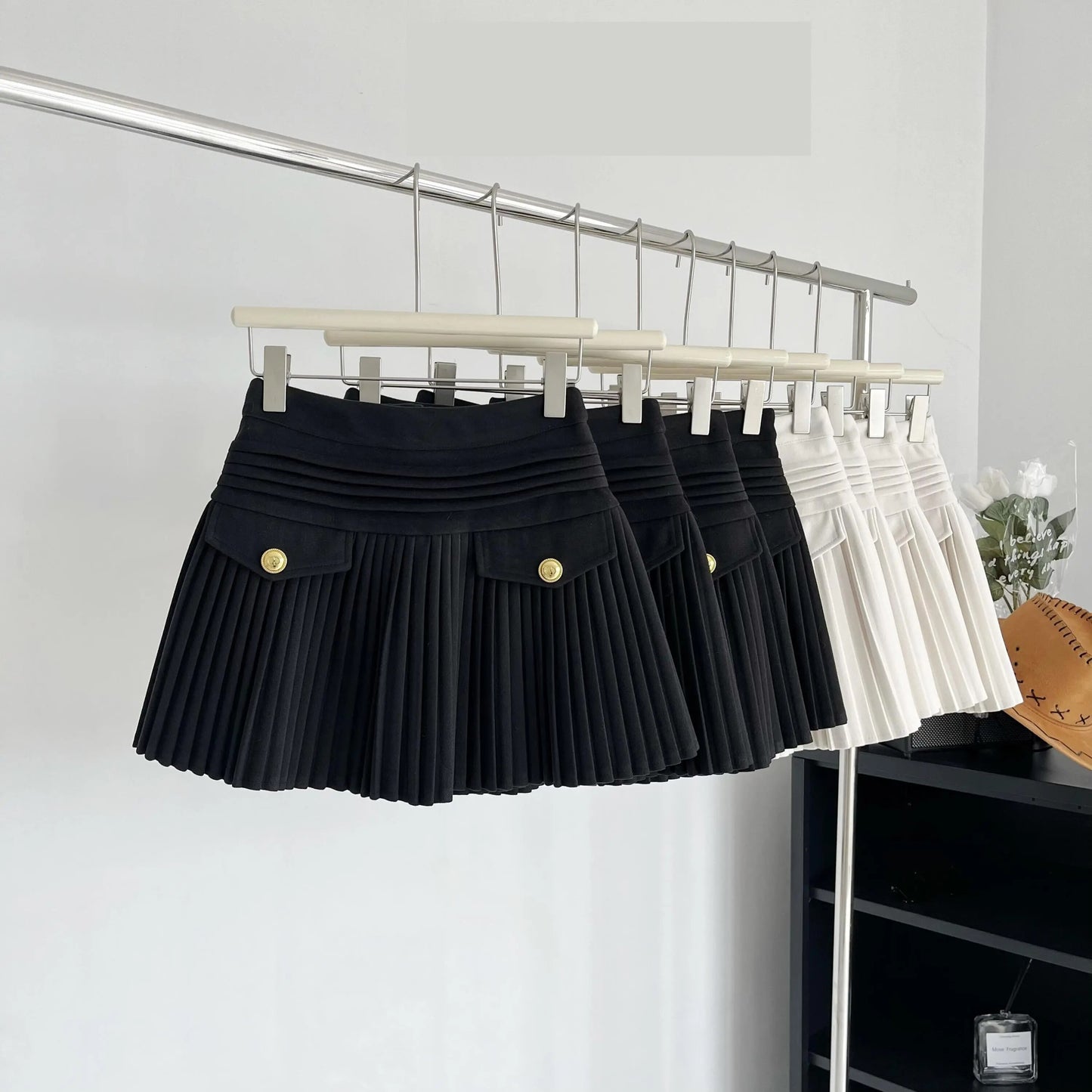 Pleated Vintage Mini Skirt